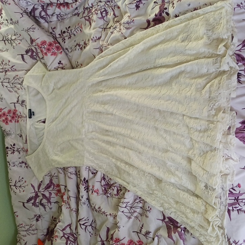 Torrid cream white lace peekaboo back dress